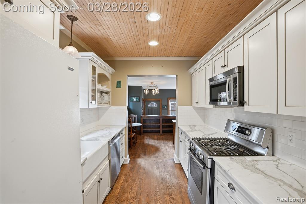 339 Wesley Street, Rochester, MI 48307 — Photo 14