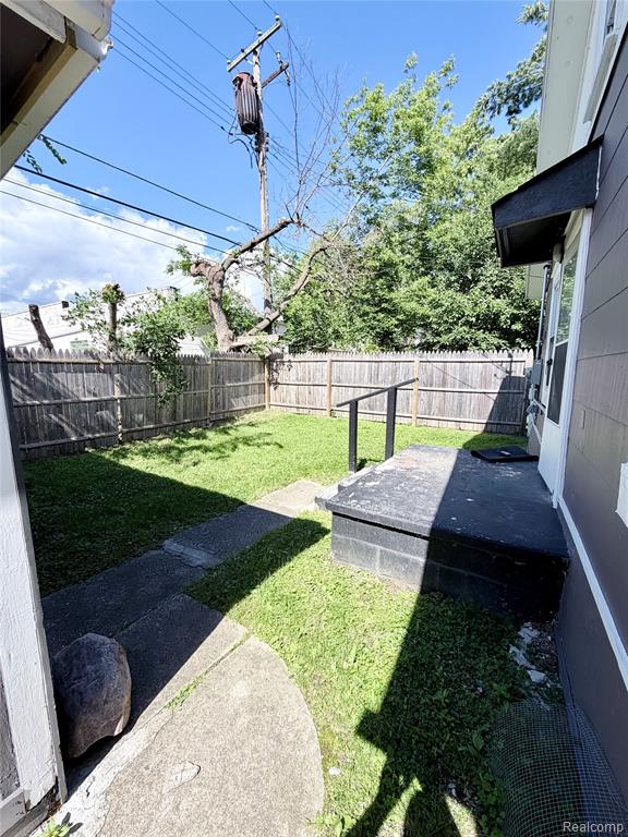 8661 Dodge Avenue, Warren, MI 48089 — Photo 13