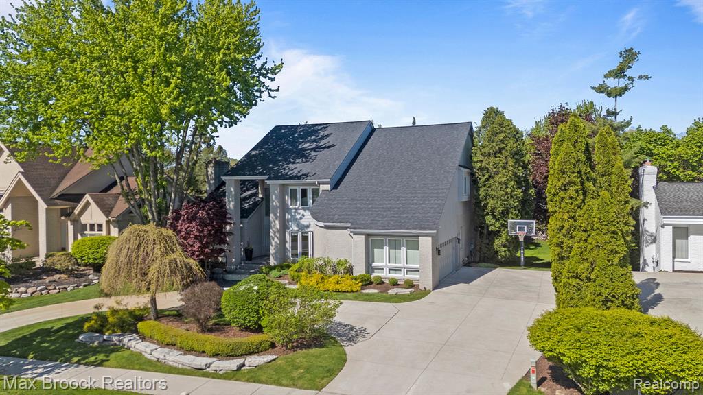 6566 Bristol Drive, West Bloomfield, MI — Photo 2