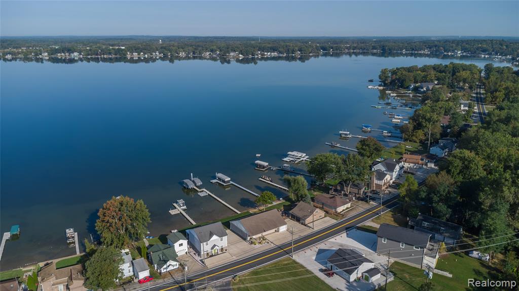 443 E Shore Drive, Whitmore Lake, MI 48189 — Photo 35