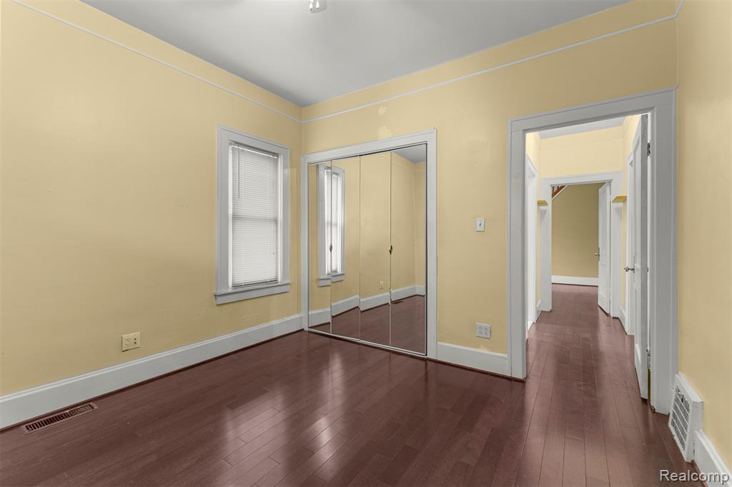 5210 Maple Street, Dearborn, MI 48126 — Photo 16