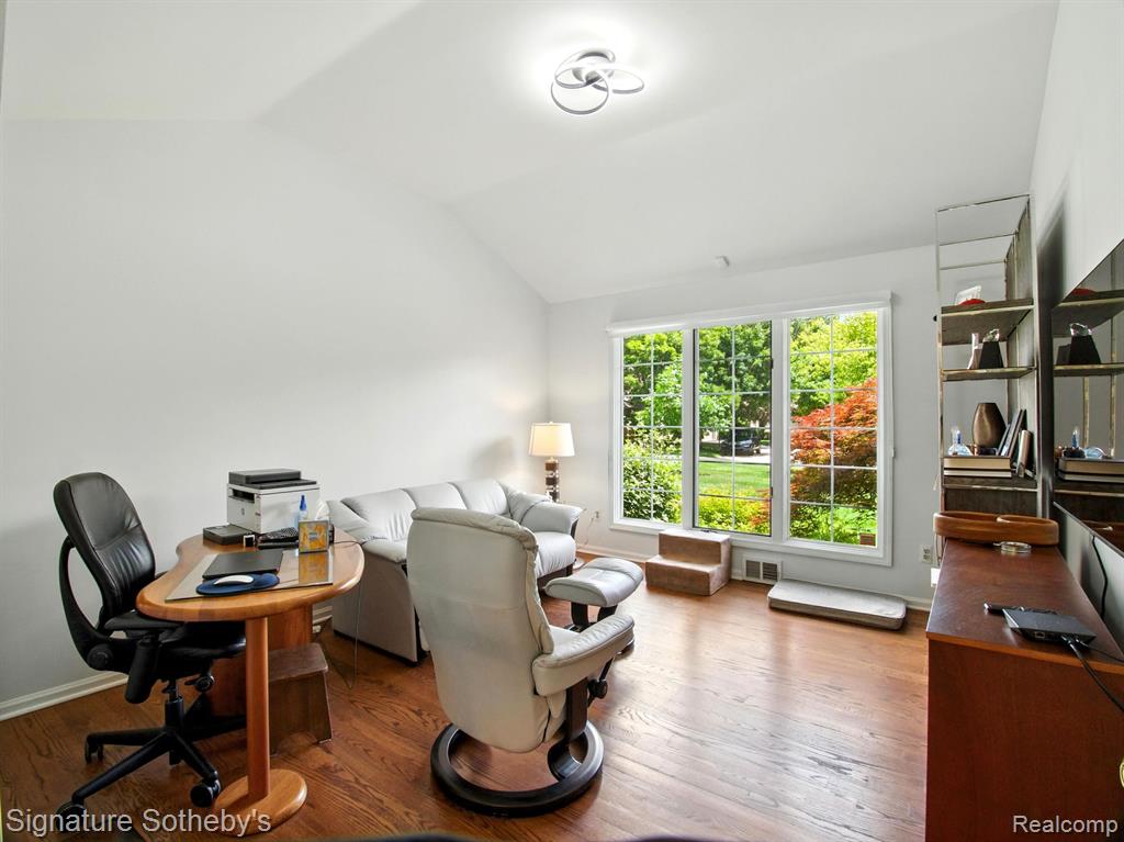 32326 Spruce Lane, Beverly Hills, MI 48025 — Photo 14