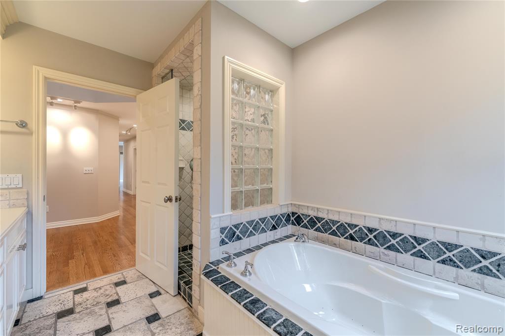 591 Rudgate Road, Bloomfield Hills, MI 48304 — Photo 60