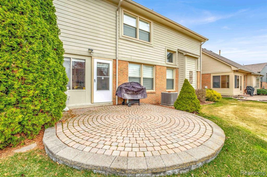 43576 INGLENOOK, Sterling Heights, MI 48314 — Photo 74