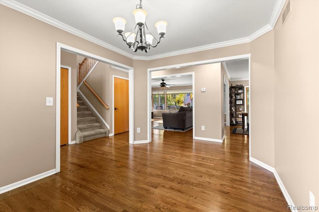 9755 Forest Ridge Drive, Clarkston, MI 48348 — Photo 23