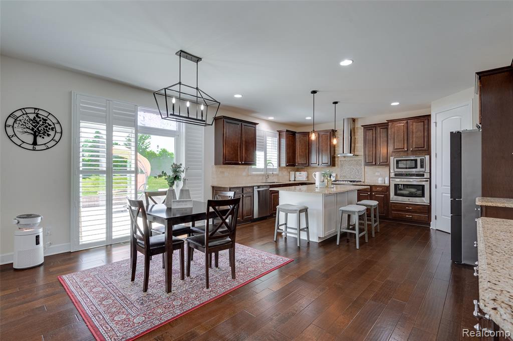 47576 VALENCIA Circle, Novi, MI — Photo 28