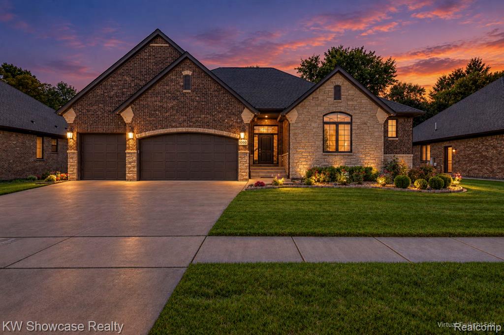 1060 Birkshire Ridge, Rochester Hills, MI 48307