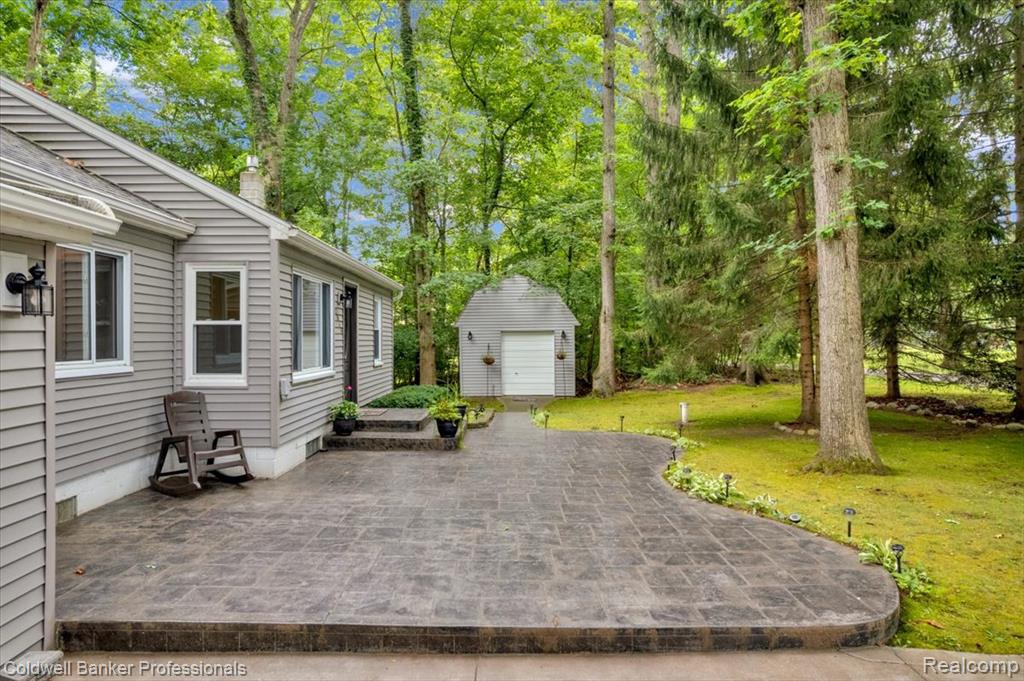 2064 Miles Road, Lapeer, MI 48446 — Photo 3