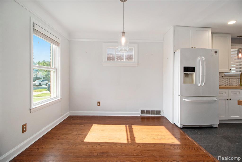 6847 Yinger Avenue, Dearborn, MI 48126 — Photo 16