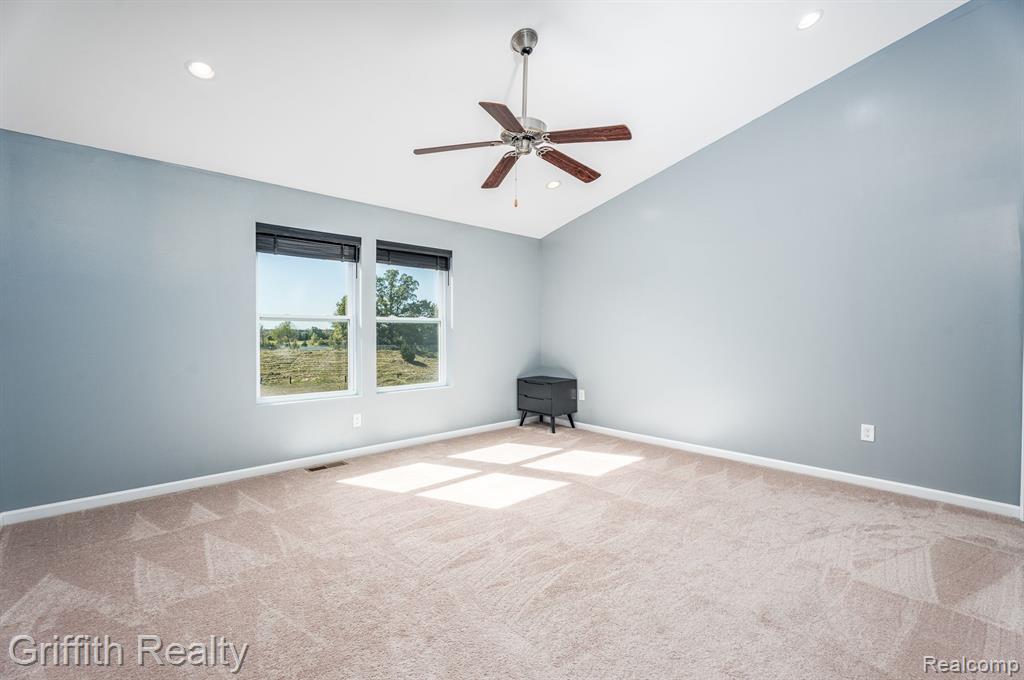 3576 AMBER OAKS Drive, Howell, MI 48855 — Photo 15