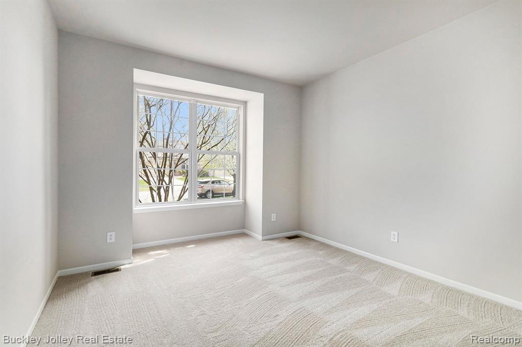 3736 VICKSBURG Way, Howell, MI 48843 — Photo 18
