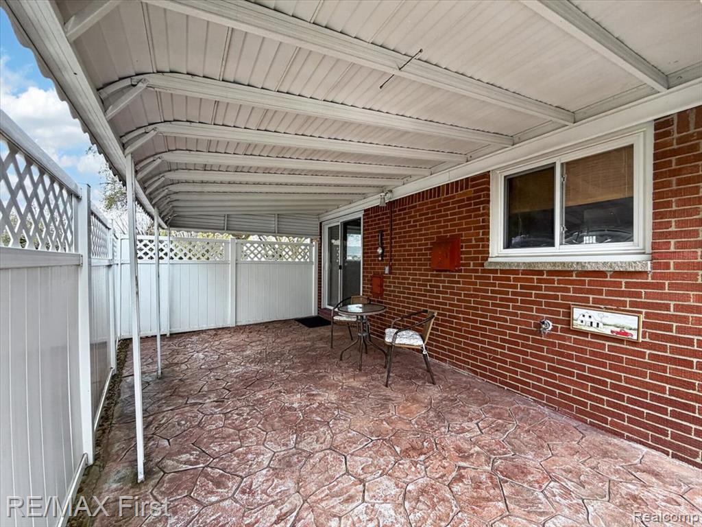 28326 Couzens Avenue, Madison Heights, MI 48071 — Photo 30