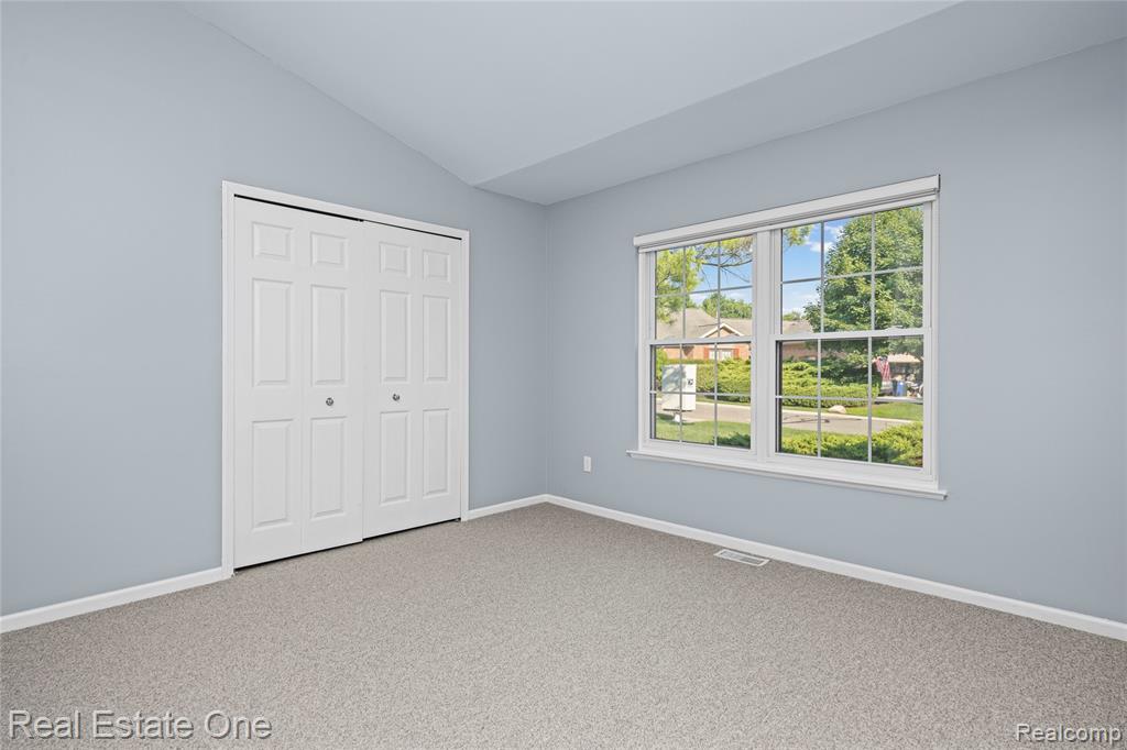 7332 Meadowridge Circle, West Bloomfield, MI — Photo 24