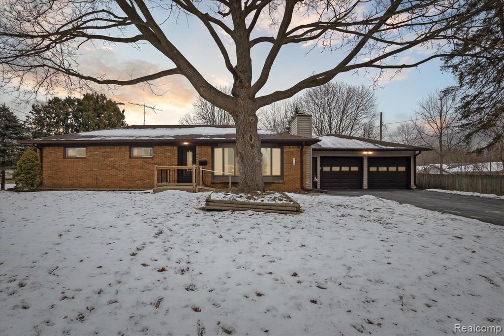 310 TAYLOR Lane, Chelsea, MI 48118 — Photo 61