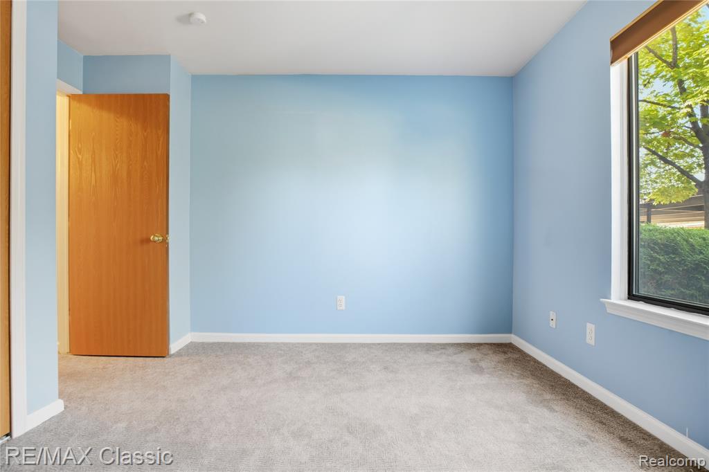 42670 Lilley Pointe Drive, Canton, MI 48187 — Photo 22