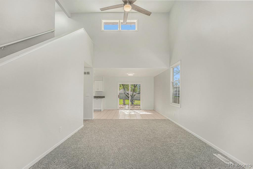6075 N VERNON Street, Dearborn Heights, MI 48127 — Photo 8
