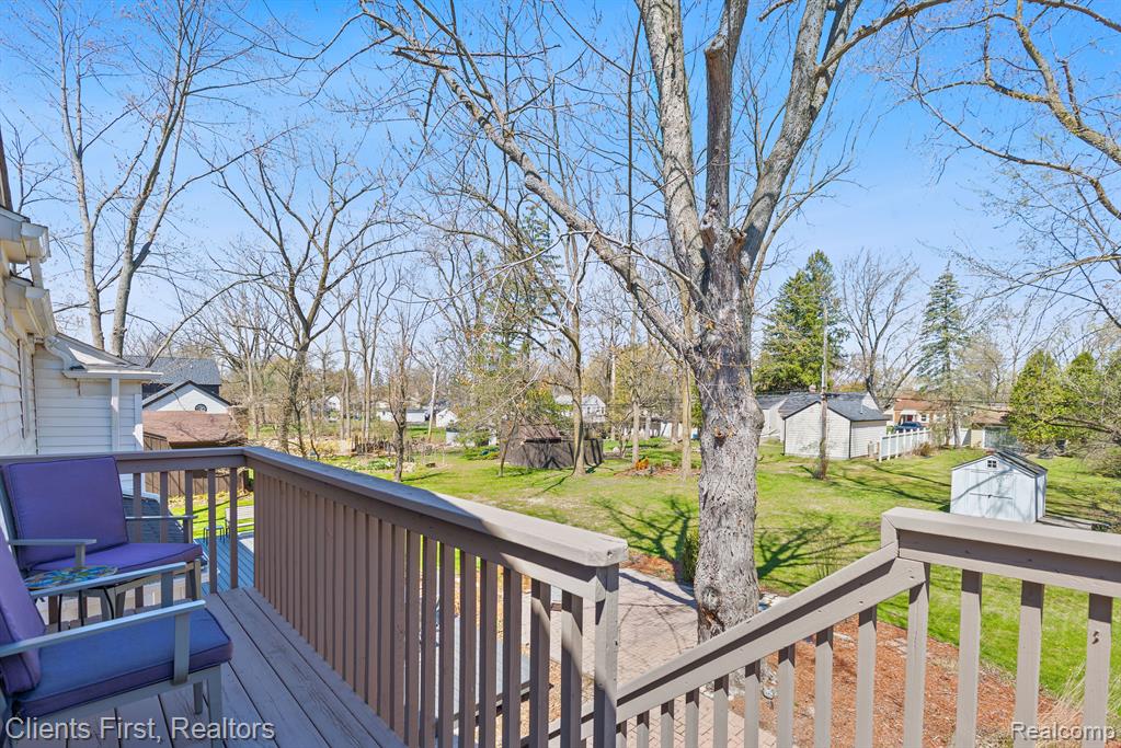 9350 BYROMAR Lane, Grosse Ile, MI 48138 — Photo 36