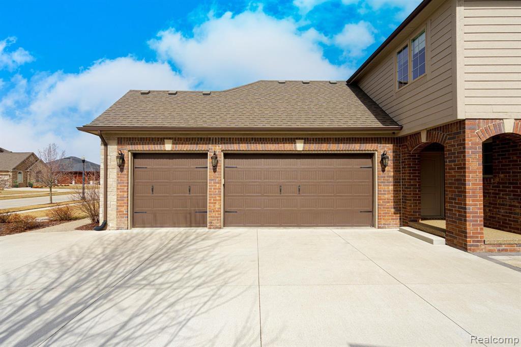 54678 BLACK HILLS Lane, Utica, MI 48316 — Photo 4