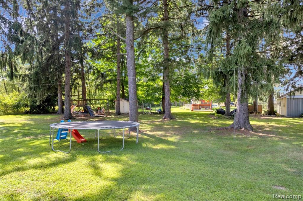 1381 Roods Lake Road, Lapeer, MI 48446 — Photo 27