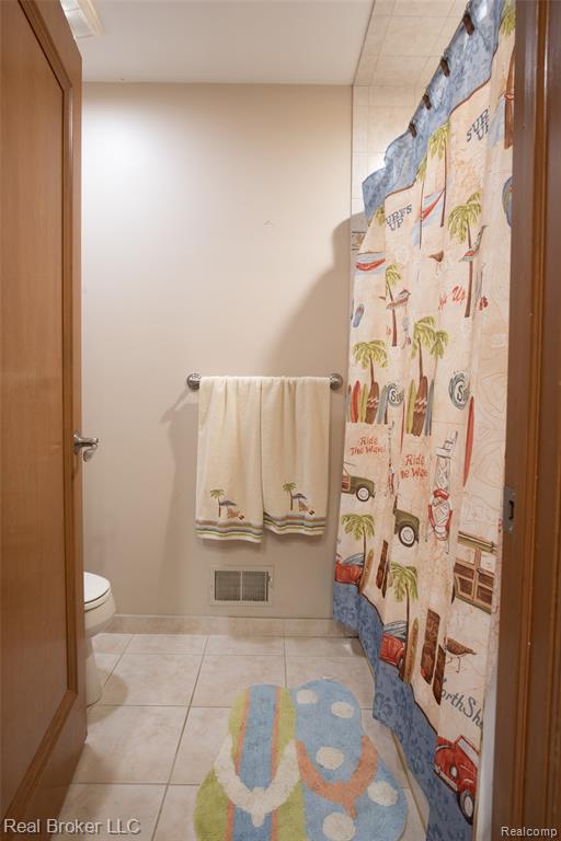 816 Seager Street, Commerce Twp, MI 48390 — Photo 19