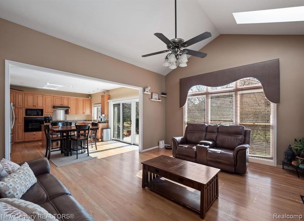 1075 Redding Drive, Troy, MI 48098 — Photo 3