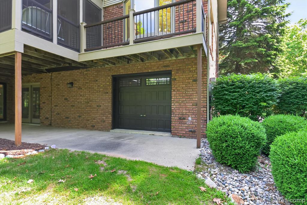 12664 Lashbrook Lane W, Brighton, MI 48114 — Photo 34