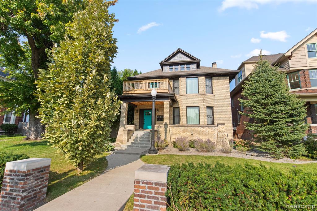 374 E Grand Boulevard, Detroit, MI 48207