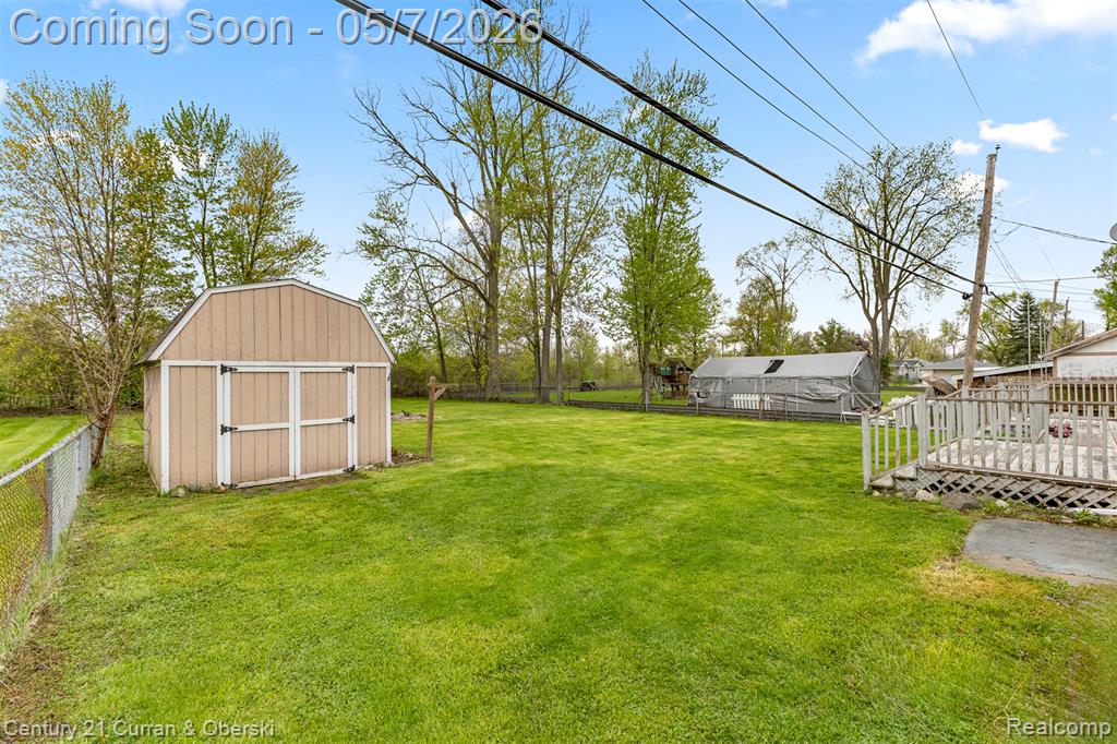24628 Woodland Drive, Flat Rock, MI 48134 — Photo 27