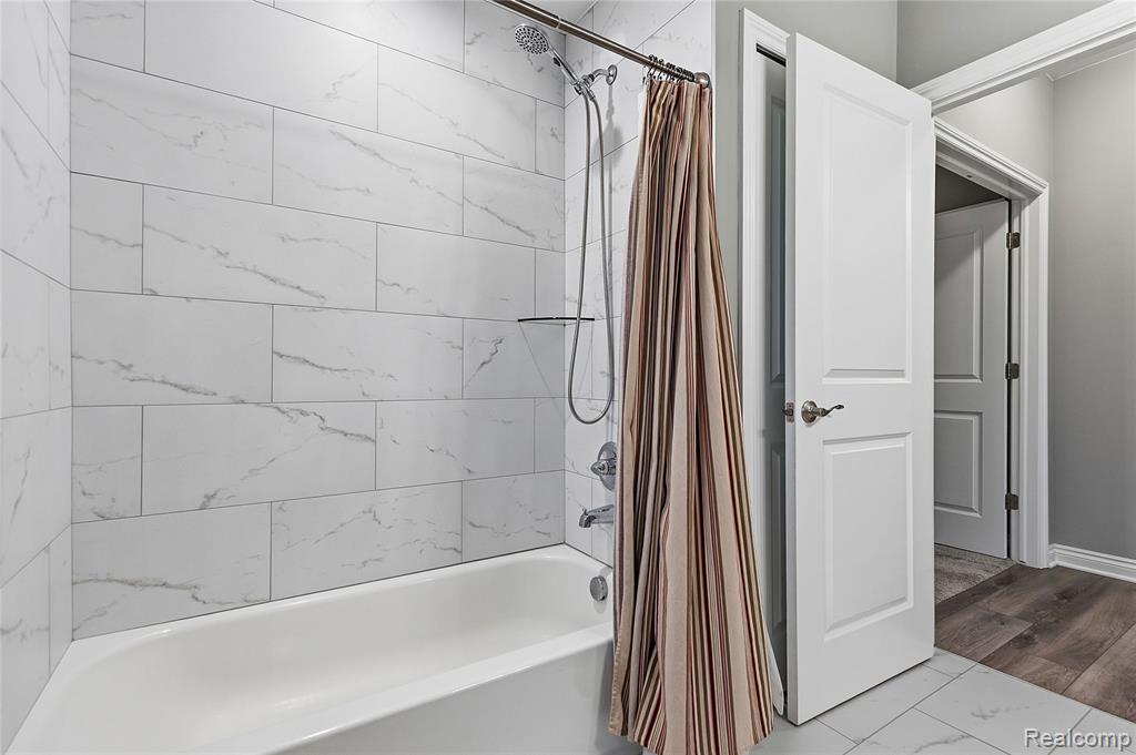 38557 Mountain Ash Court, Clinton Twp, MI 48036 — Photo 18