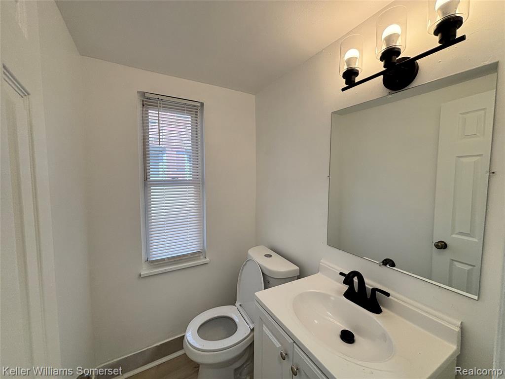 14800 Woodmont Avenue, Detroit, MI 48227 — Photo 11