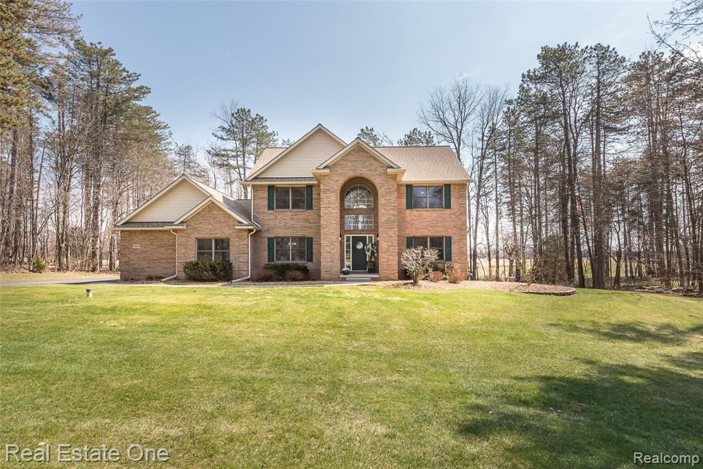 4387 Emu Drive, Pinckney, MI 48169