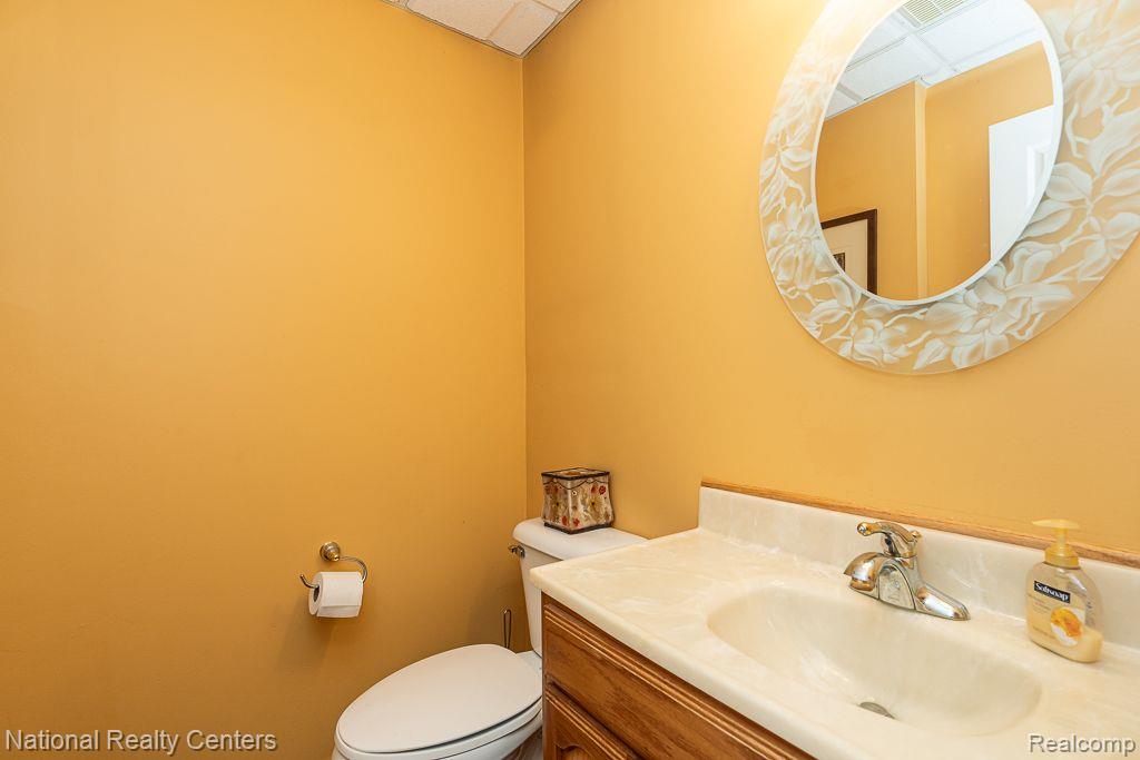 7914 BROOKWOOD Drive, Clarkston, MI 48348 — Photo 27