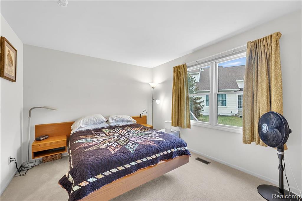 634 Eastway Circle, Lapeer, MI 48446 — Photo 15