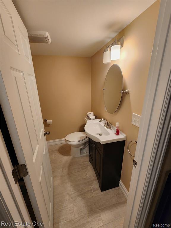 45529 Essex Drive, Macomb, MI 48044 — Photo 27