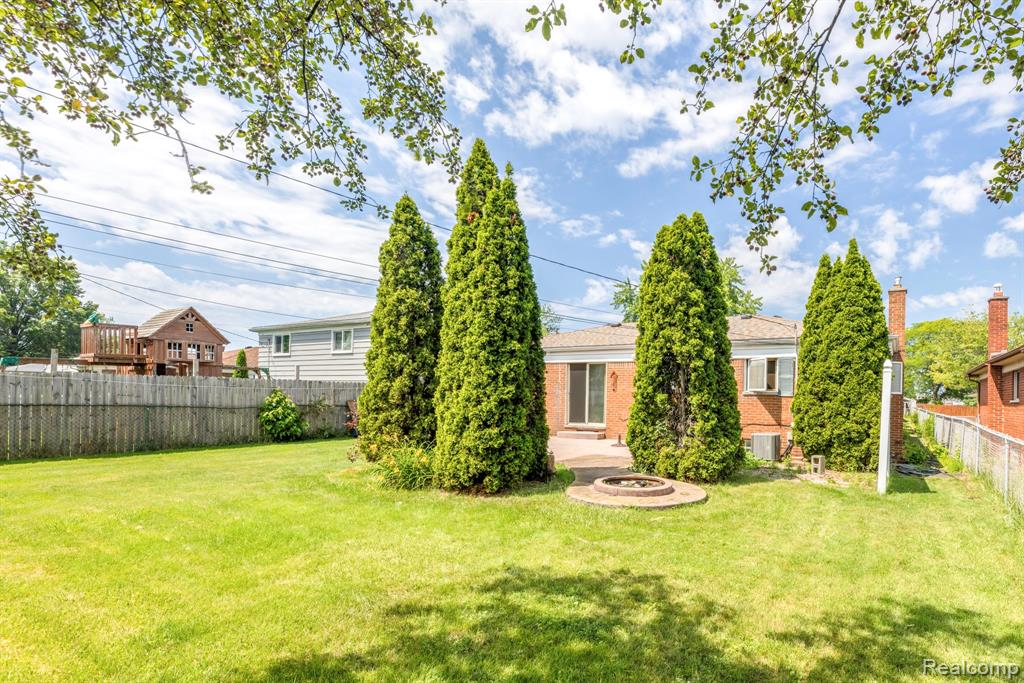 8571 Linda Street, Warren, MI 48093 — Photo 5