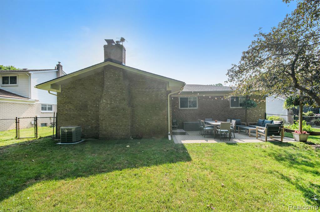 8233 Sandpiper Street, Canton, MI 48187 — Photo 19