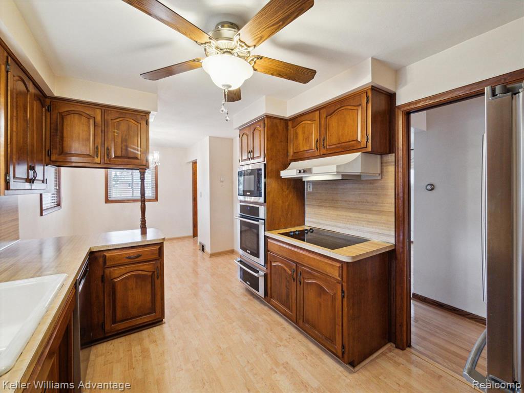 4217 MCKINLEY Street, Dearborn Heights, MI 48125 — Photo 12