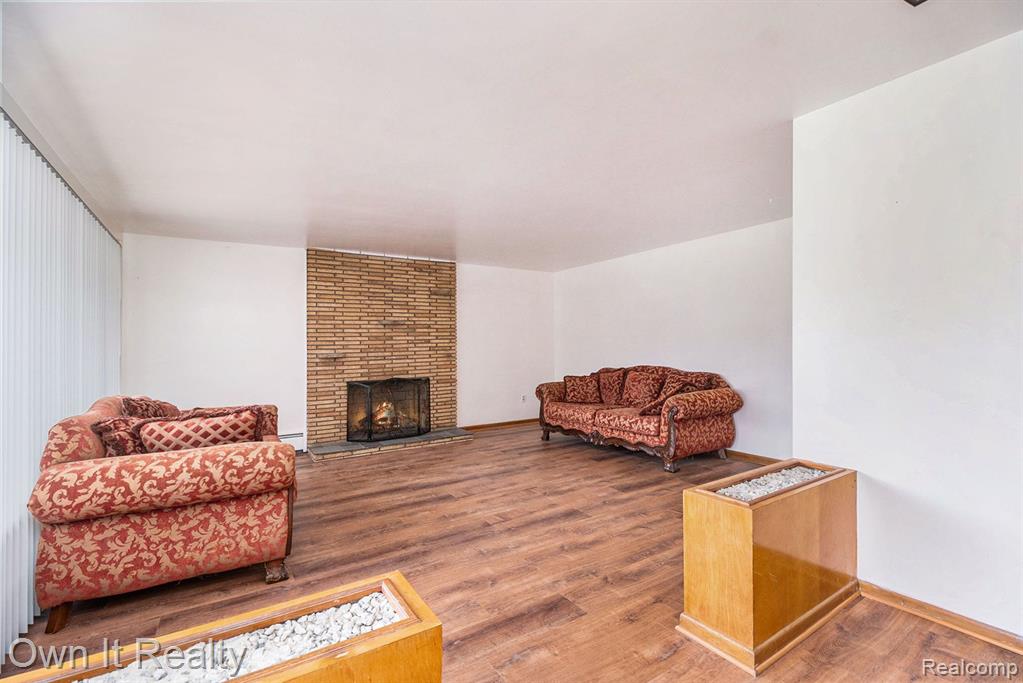 8651 EVERGREEN Avenue, Detroit, MI 48228 — Photo 4