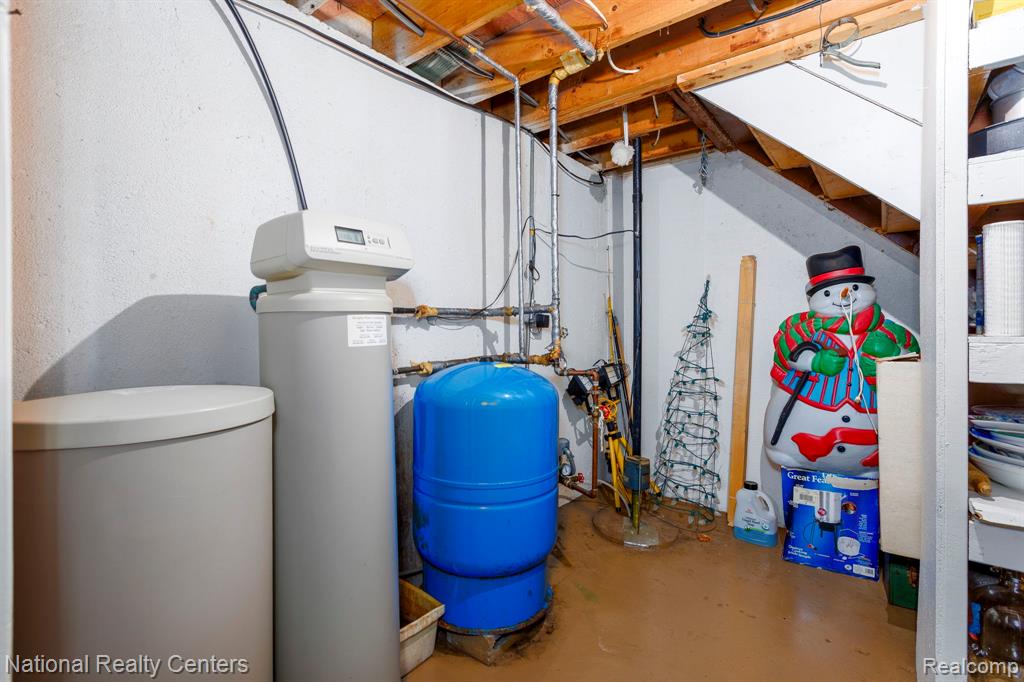 9150 Maplewood Drive, White Lake, MI — Photo 17