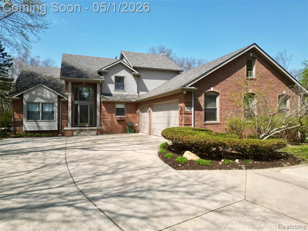2757 N Tipsico Lake Road, Hartland, MI 48353 — Photo 2