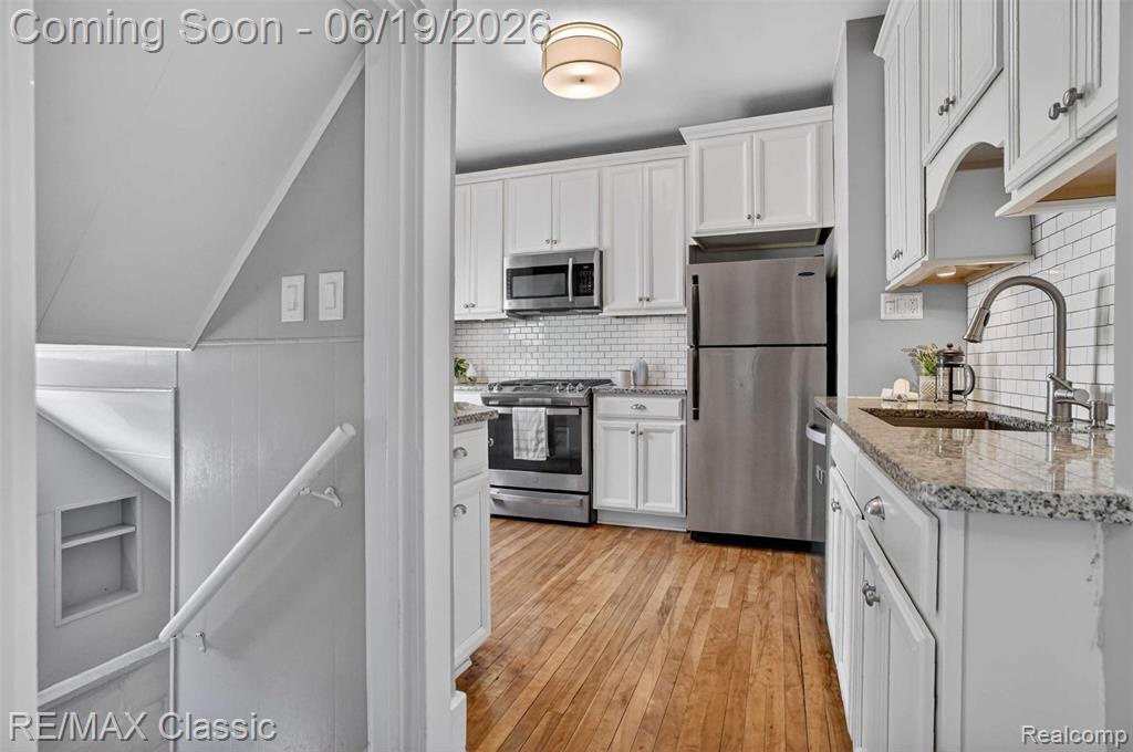 561 W Saratoga Street, Ferndale, MI 48220 — Photo 15