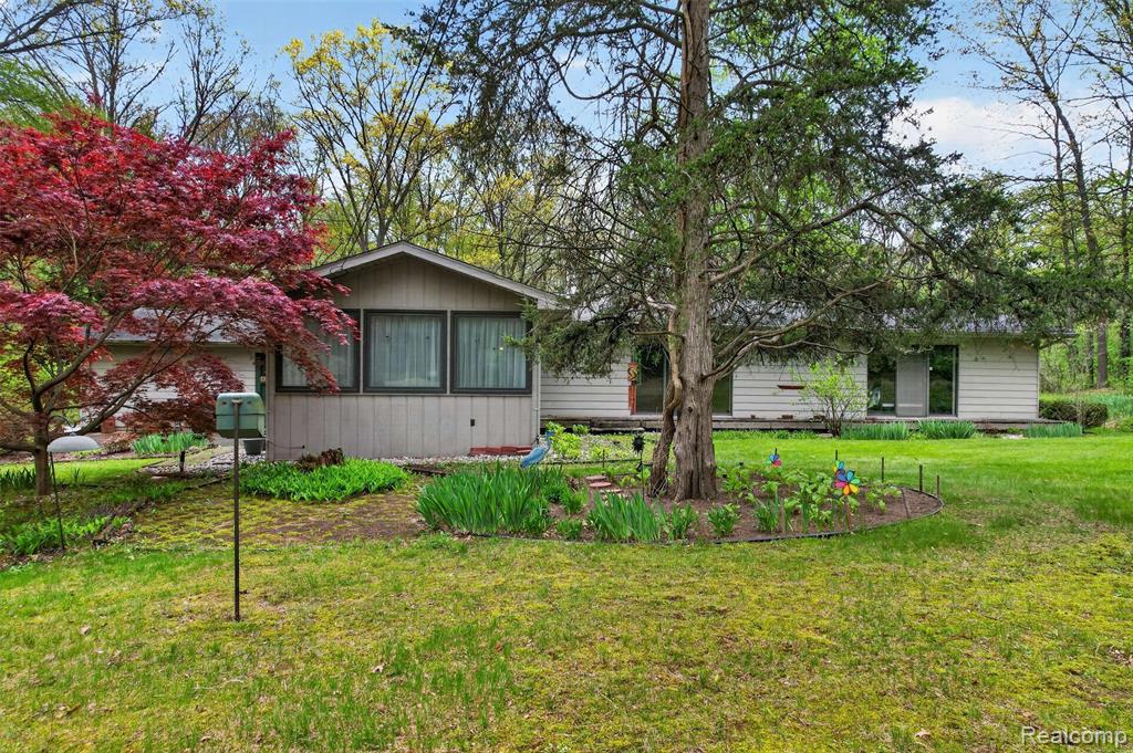 10467 McGregor Road, Pinckney, MI 48169 — Photo 27