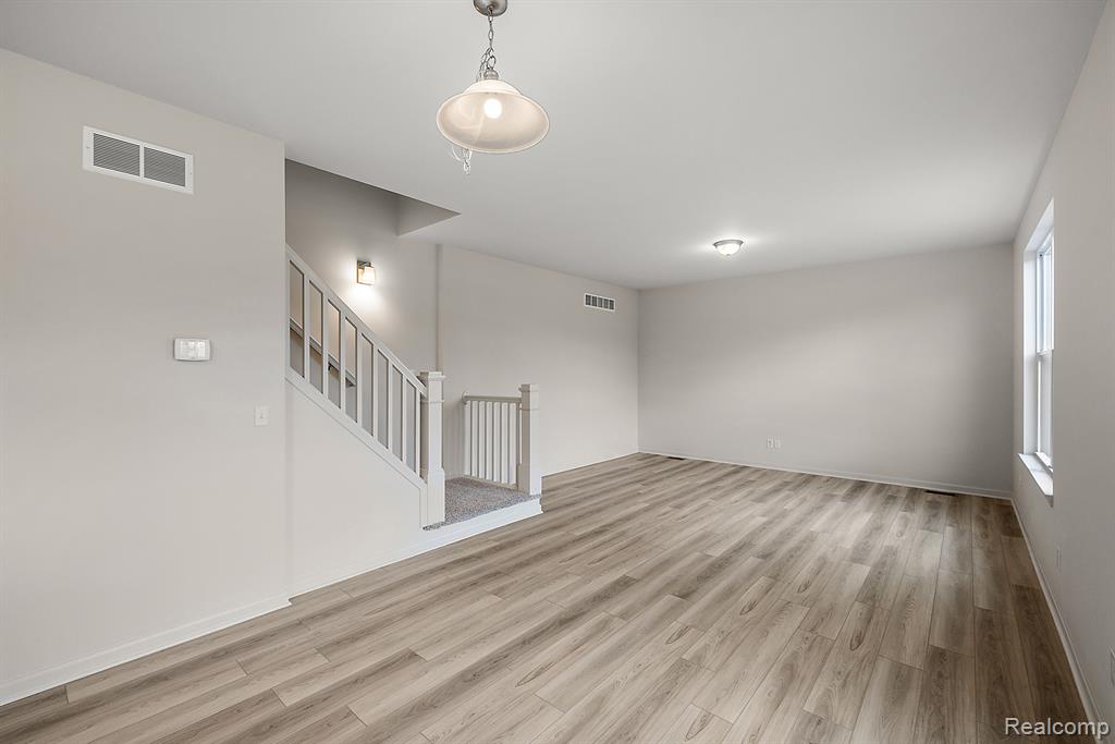 51794 Maple Leaf Drive, Macomb, MI 48042 — Photo 12