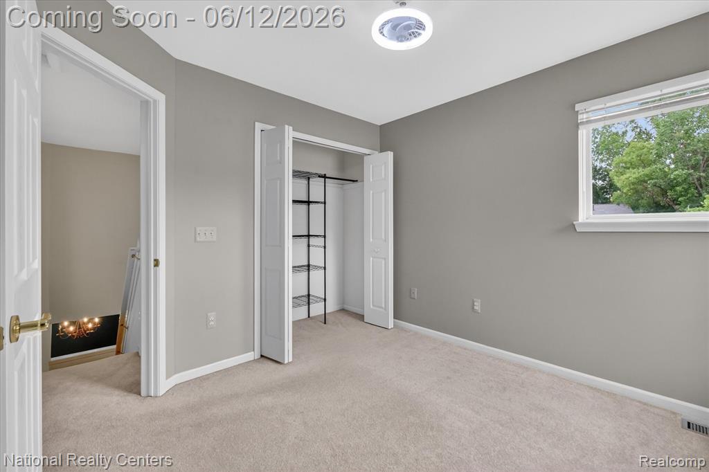 8525 BERKSHIRE Drive, Ypsilanti, MI 48198 — Photo 22