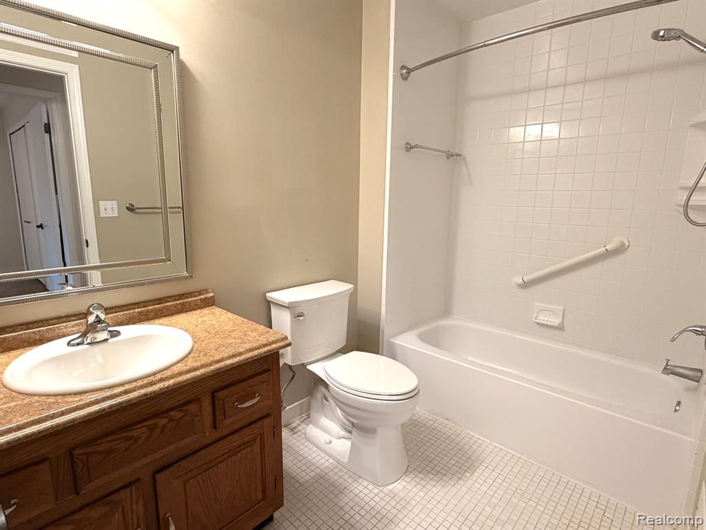 41090 Southwind Drive, Canton, MI 48188 — Photo 13