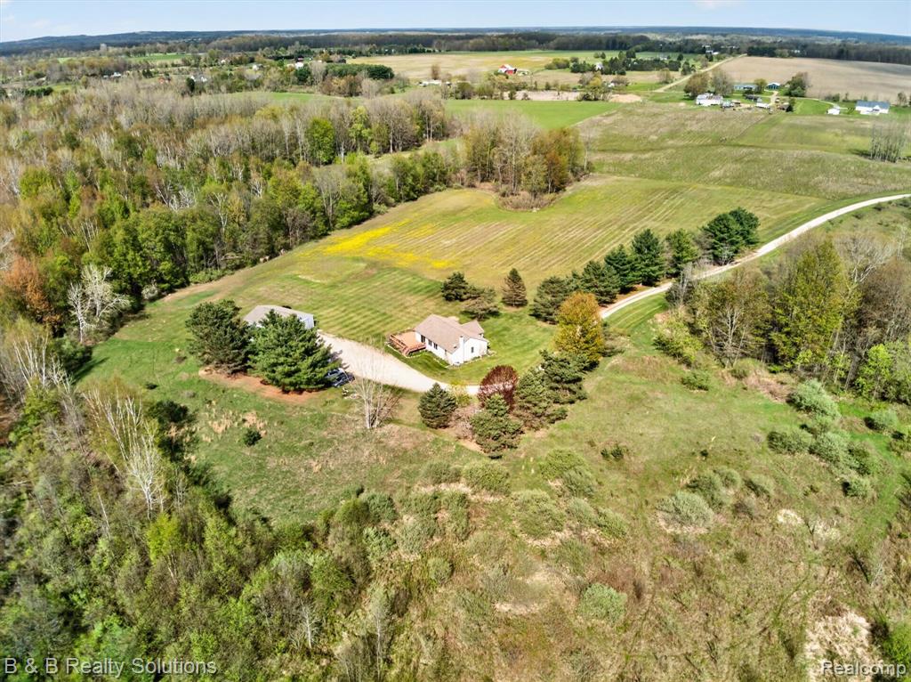 2927 N Blacks Corners Road, Imlay City, MI 48444 — Photo 45