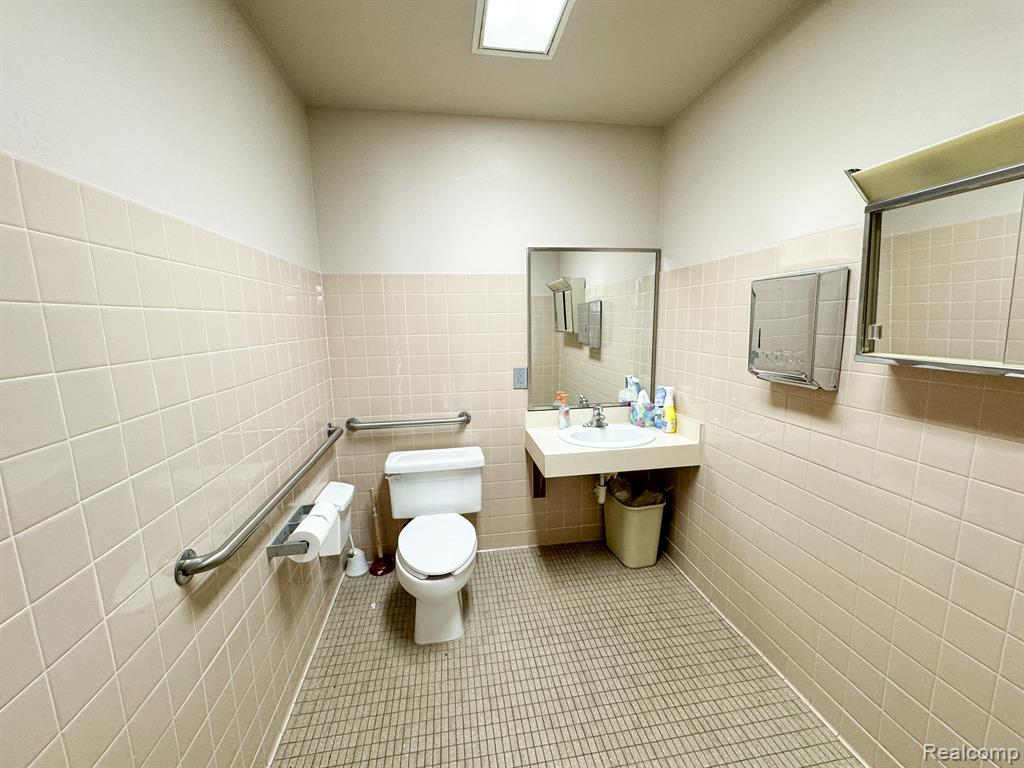844 S MAIN Street, Lapeer, MI 48446 — Photo 12