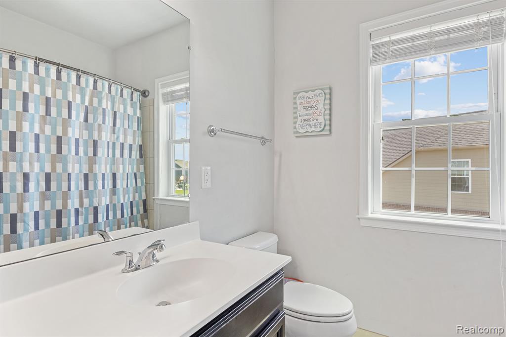 51251 GULFSTREAM PARK Lane, Canton, MI 48188 — Photo 37