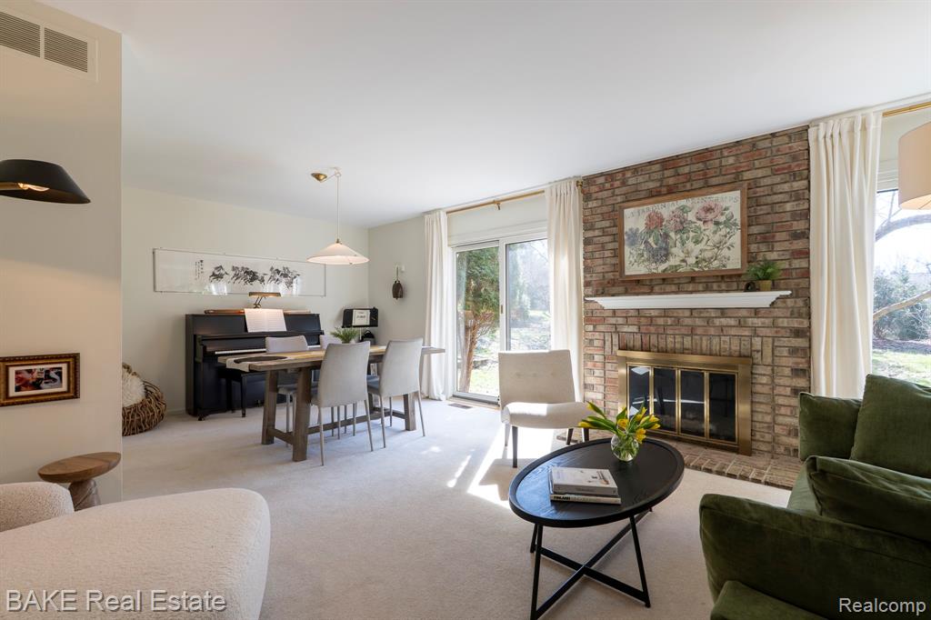 881 Greenhills Drive, Ann Arbor, MI 48105 — Photo 16