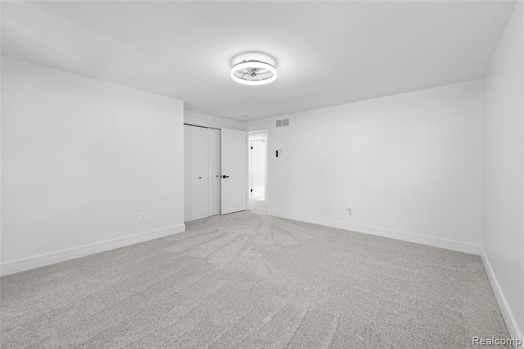 3407 Buckingham Trail, West Bloomfield, MI 48323 — Photo 29